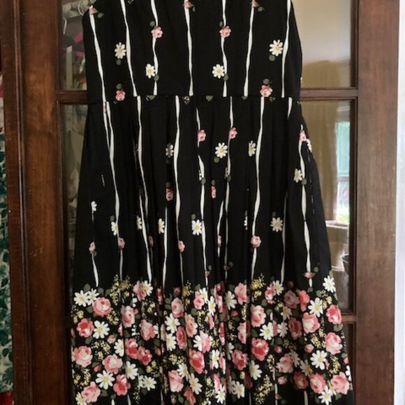 Retrospec'd Elizabeth Pocket Full of Posies Dress - NWT - Picture 4 of 4